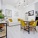 Leonina Charme - My Extra Home