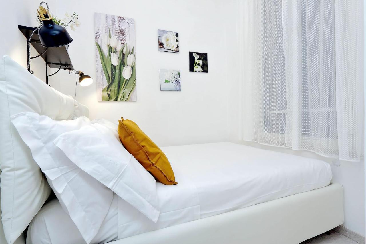 Leonina Charme - My Extra Apartment *